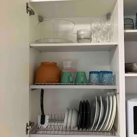 Entire Flat Located 2km From Center, Free Parking Appartement