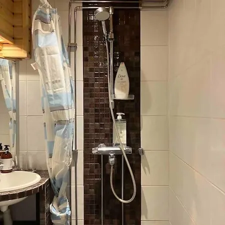 Entire Flat Located 2km From Center, Free Parking